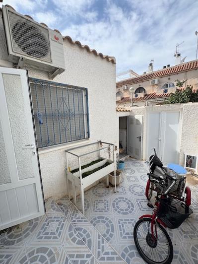 Image No.23-2 Bed House for sale