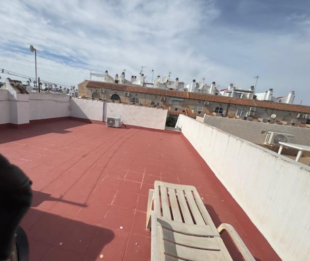 Image No.28-2 Bed House for sale