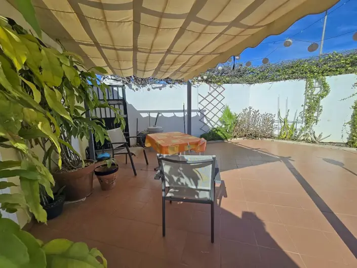 Image No.8-3 Bed House for sale