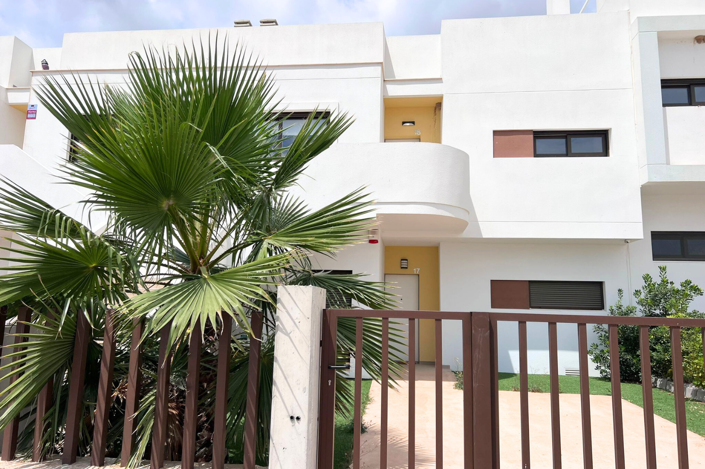 Image No.21-3 Bed Apartment for sale