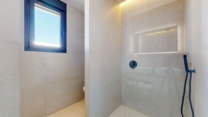 Image No.16-3 Bed Villa / Detached for sale