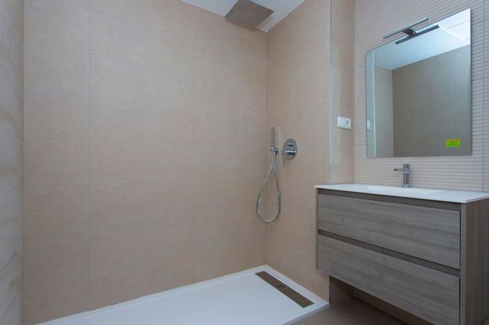 Image No.9-3 Bed Townhouse for sale