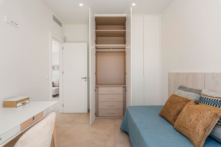 Image No.21-3 Bed Apartment for sale