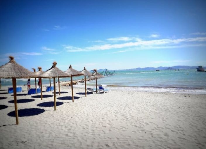 Image No.11-4 Bed Villa / Detached for sale