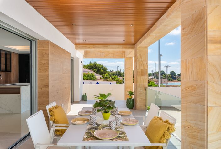 Image No.18-4 Bed Villa / Detached for sale