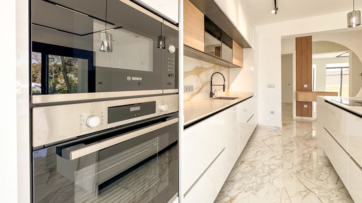 Image No.11-4 Bed Villa / Detached for sale