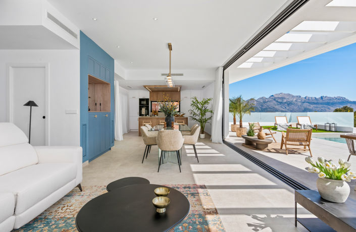 Image No.4-4 Bed Villa / Detached for sale