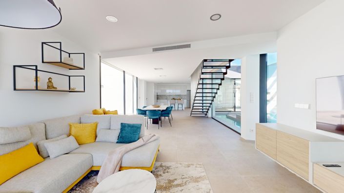 Image No.10-4 Bed Villa / Detached for sale