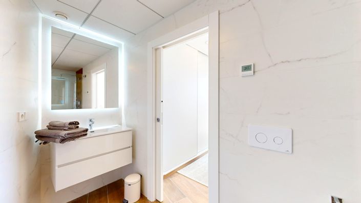 Image No.21-4 Bed Villa / Detached for sale