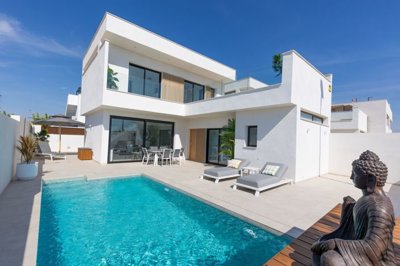 3 Bed Villa / Detached for sale