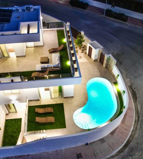 Image No.3-5 Bed Villa / Detached for sale