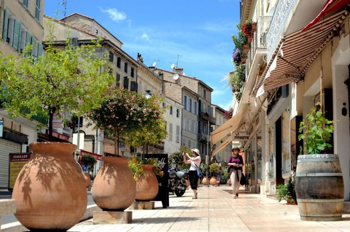 Image No.8-3 Bed Apartment for sale