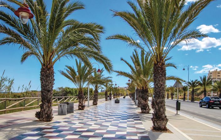 Image No.19-4 Bed Villa / Detached for sale