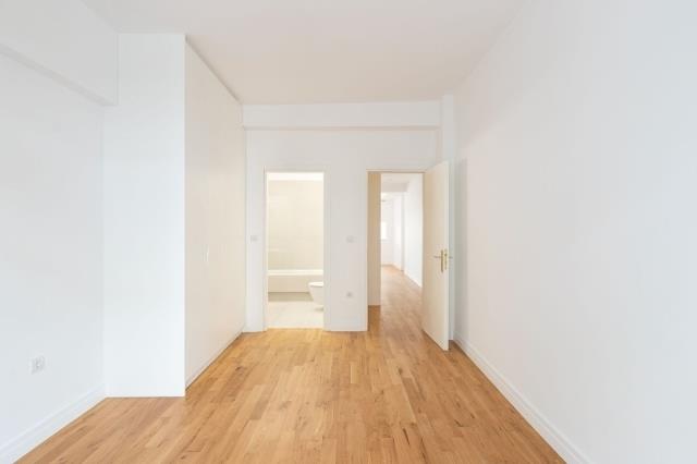 Image No.12-3 Bed Apartment for sale