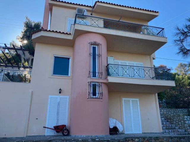 Image No.2-4 Bed Villa / Detached for sale