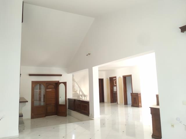 Image No.4-5 Bed Villa / Detached for sale