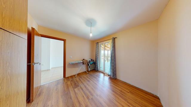 Image No.5-2 Bed Villa / Detached for sale