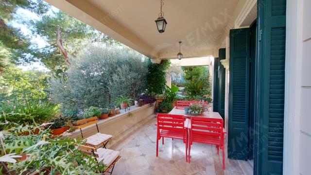 Image No.9-5 Bed Villa / Detached for sale