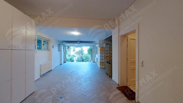 Image No.12-5 Bed Villa / Detached for sale