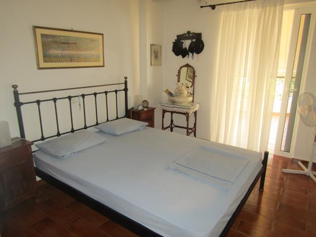 Image No.8-3 Bed Maisonette for sale