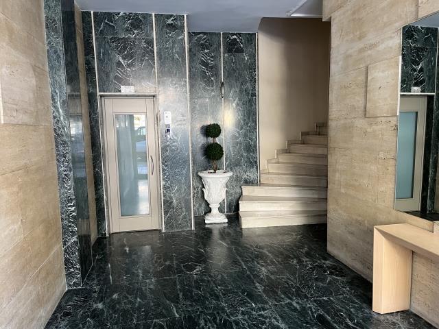 Image No.20-4 Bed Apartment for sale