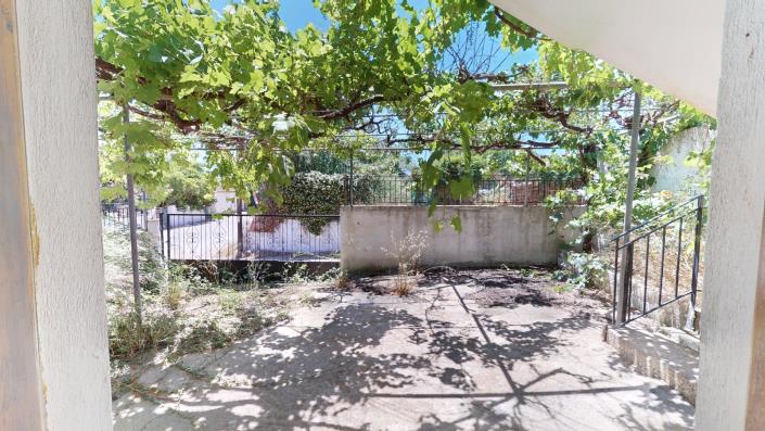 Image No.12-1 Bed House for sale