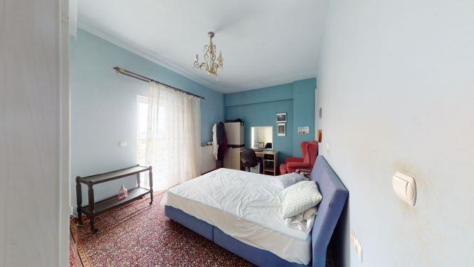 Image No.6-6 Bed House for sale