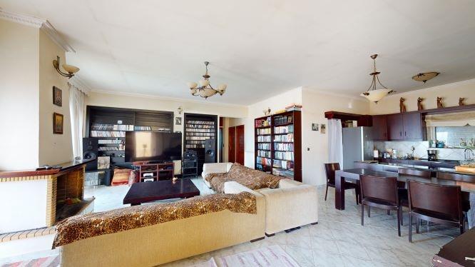 Image No.21-6 Bed House for sale