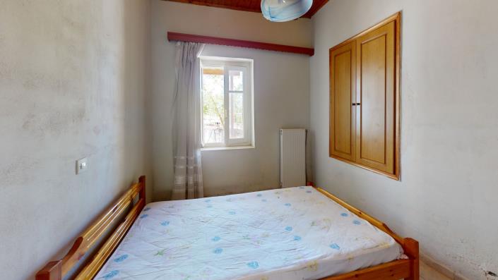 Image No.5-2 Bed House for sale