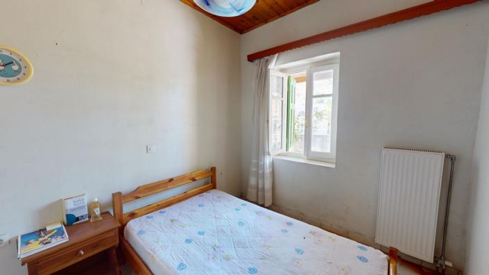 Image No.8-2 Bed House for sale