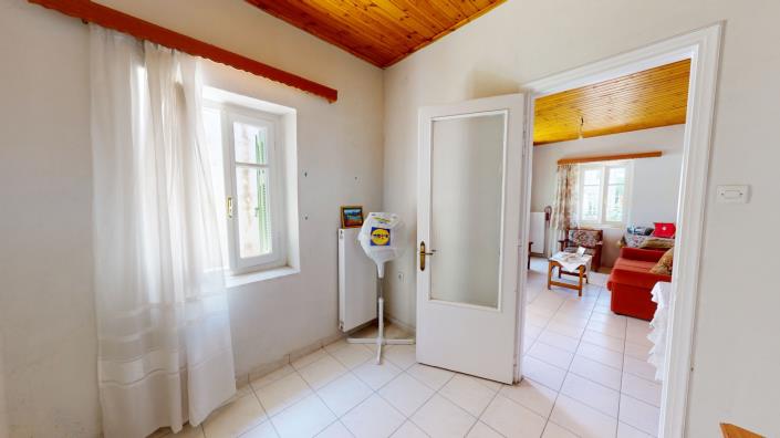 Image No.13-2 Bed House for sale