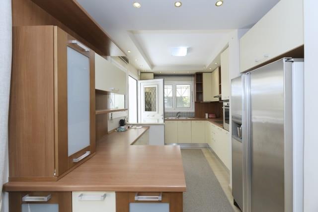 Image No.8-3 Bed House for sale