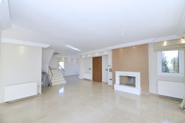 Image No.12-3 Bed House for sale