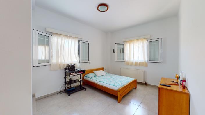 Image No.10-8 Bed House/Villa for sale