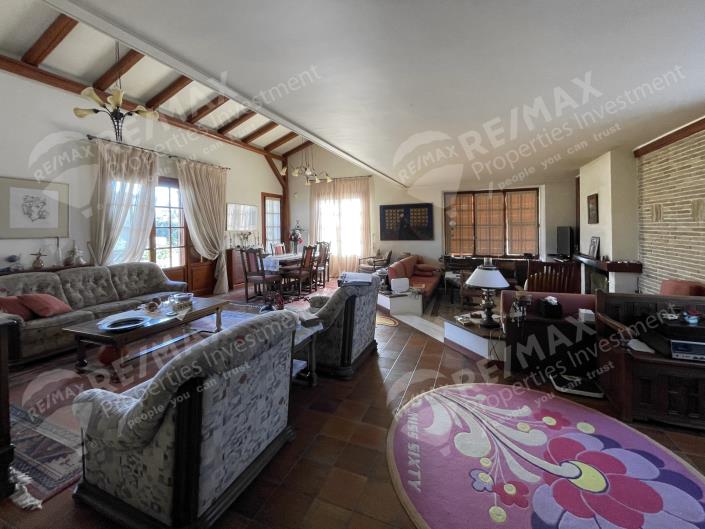 Image No.10-4 Bed House for sale