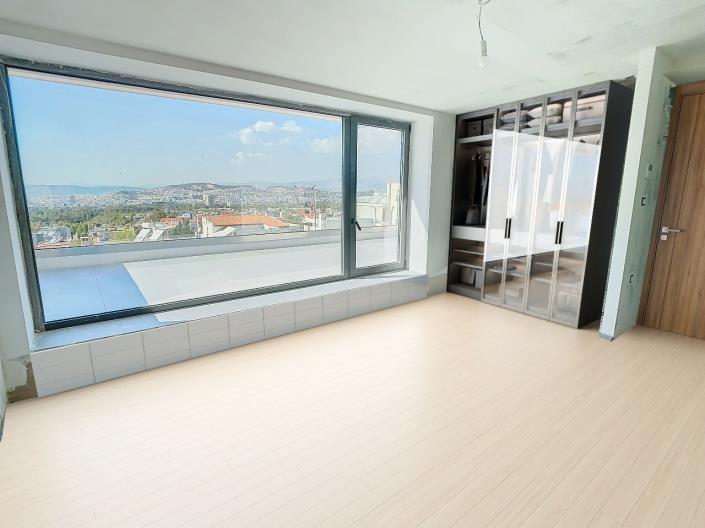 Image No.5-4 Bed Maisonette for sale