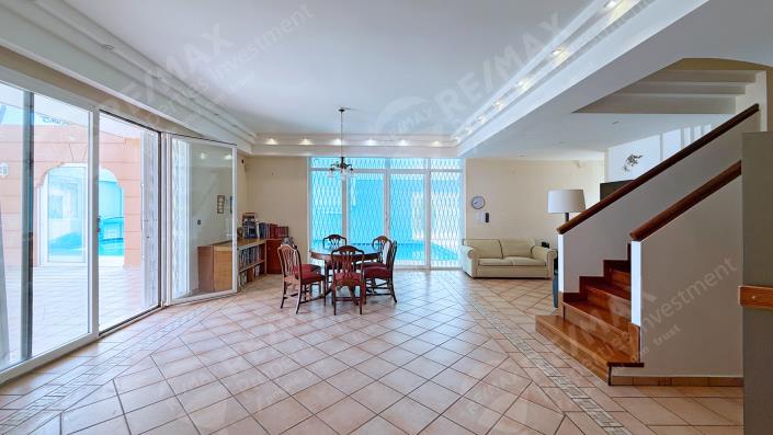 Image No.12-6 Bed Villa for sale