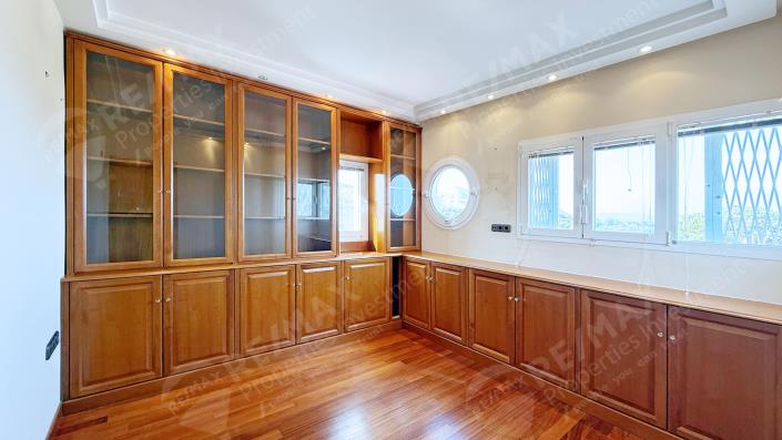 Image No.16-6 Bed Villa for sale