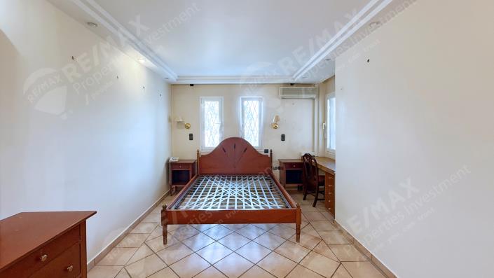Image No.18-6 Bed Villa for sale