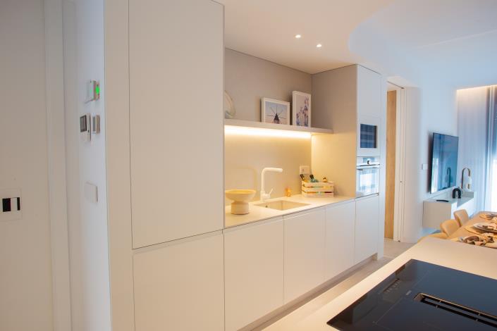 Image No.12-3 Bed Apartment for sale