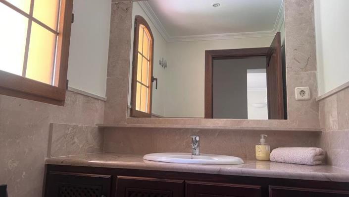 Image No.15-4 Bed House/Villa for sale