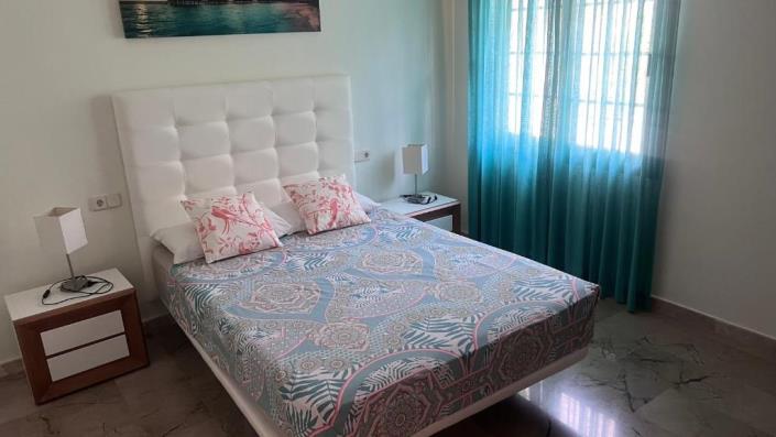 Image No.25-4 Bed House/Villa for sale