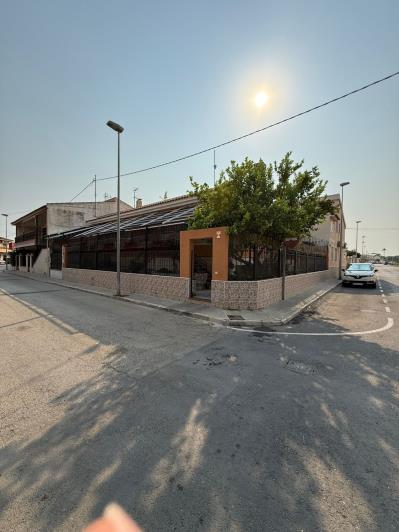Image No.1-5 Bed House/Villa for sale
