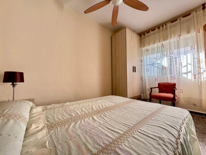 Image No.24-4 Bed House for sale