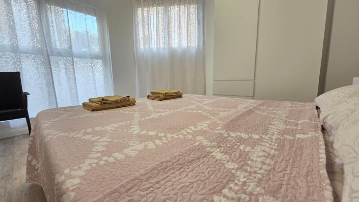 Image No.17-2 Bed Apartment for sale