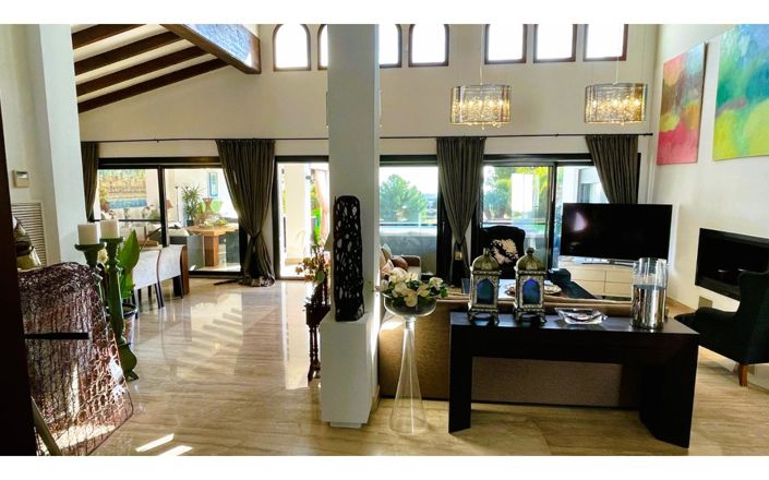 Image No.53-5 Bed Villa for sale