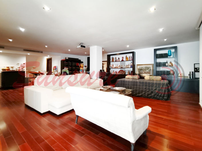 Image No.28-5 Bed Villa for sale