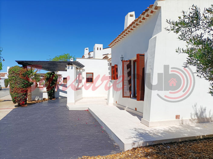 Image No.3-3 Bed Villa for sale