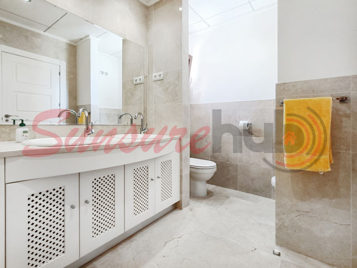 Image No.25-3 Bed Villa for sale