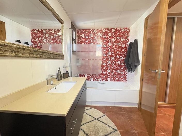 Image No.34-3 Bed Villa for sale